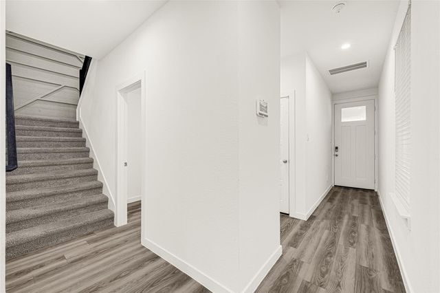 2930 Needham Garden Lane, Houston, TX 77051