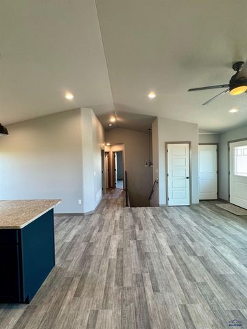 538 DENALI DR, Box Elder, SD 57719