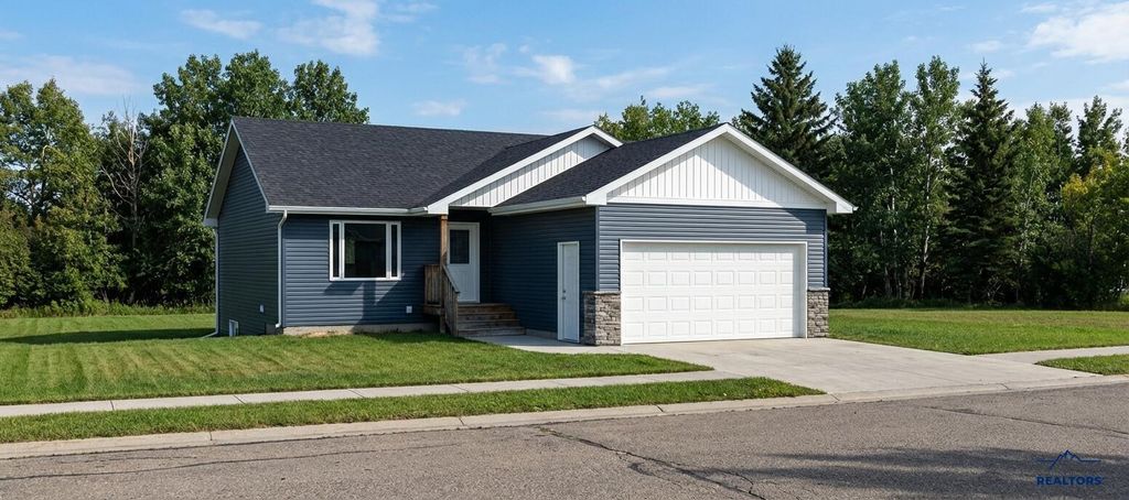 538 DENALI DR, Box Elder, SD 57719