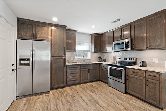 3308 Alaska Avenue, Dallas, TX 75216