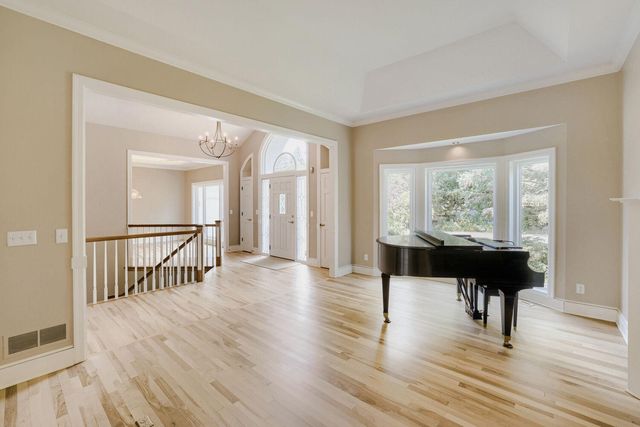 7170 Kenmare Drive, Bloomington, MN 55438
