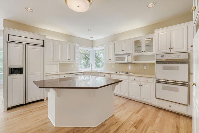 7170 Kenmare Drive, Bloomington, MN 55438