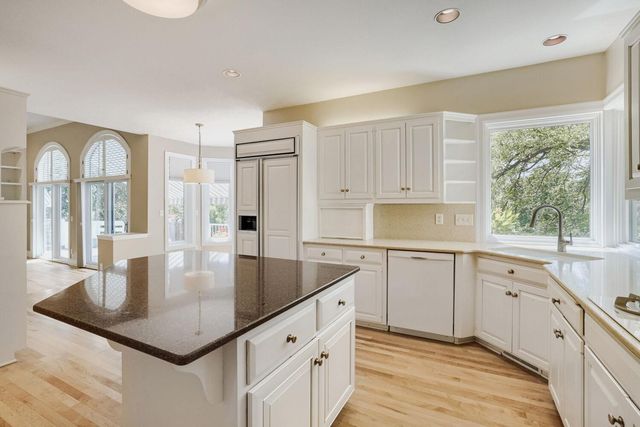 7170 Kenmare Drive, Bloomington, MN 55438