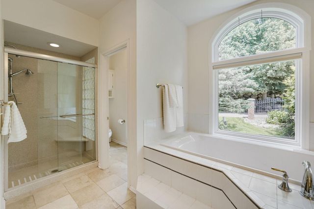 7170 Kenmare Drive, Bloomington, MN 55438