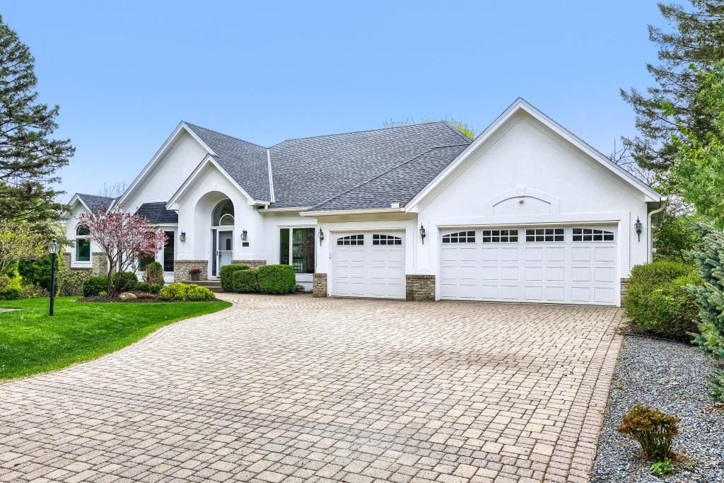 7170 Kenmare Drive, Bloomington, MN 55438 — photo 4