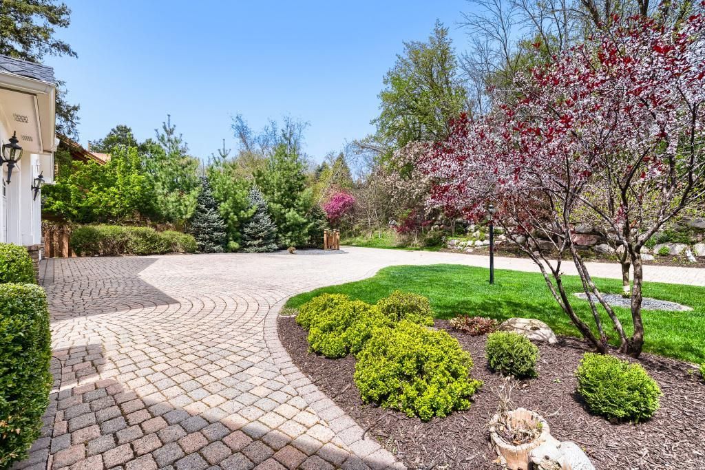 7170 Kenmare Drive, Bloomington, MN 55438 — photo 5
