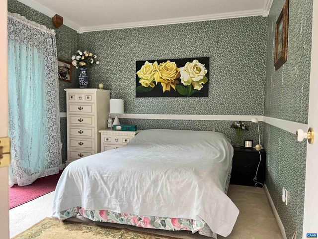 1518 BIRNAM DR, Charlottesville, VA 22901