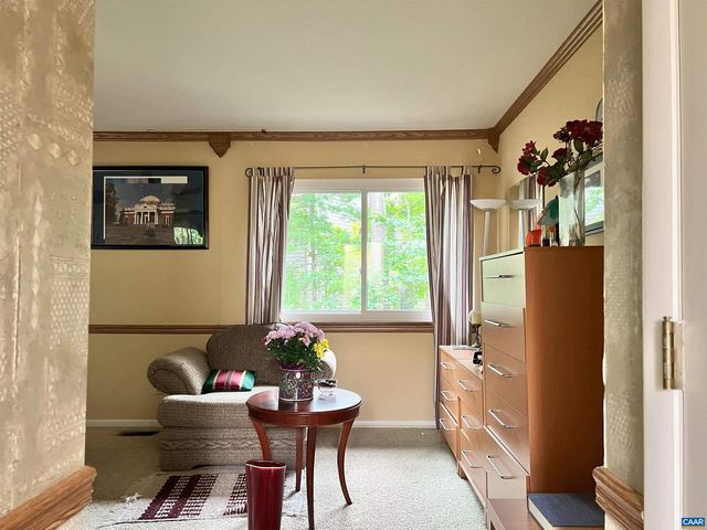 1518 BIRNAM DR, Charlottesville, VA 22901