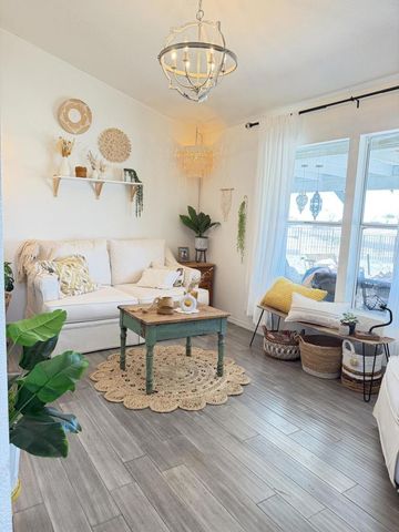 2385 Oahu Lane, Thermal, CA 92274