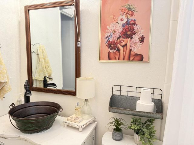 2385 Oahu Lane, Thermal, CA 92274