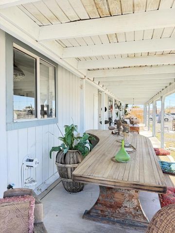 2385 Oahu Lane, Thermal, CA 92274