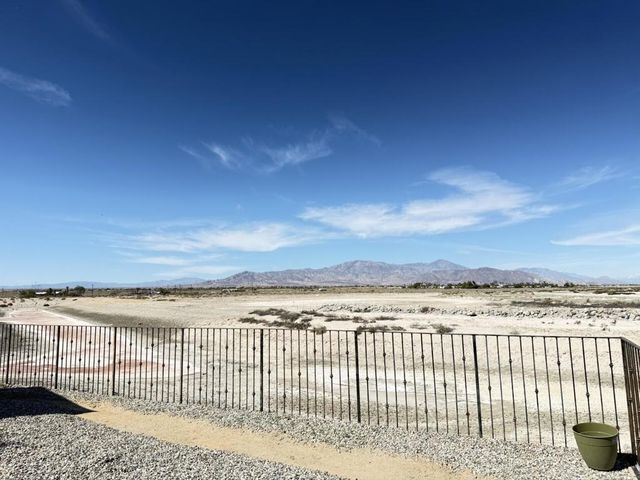 2385 Oahu Lane, Thermal, CA 92274