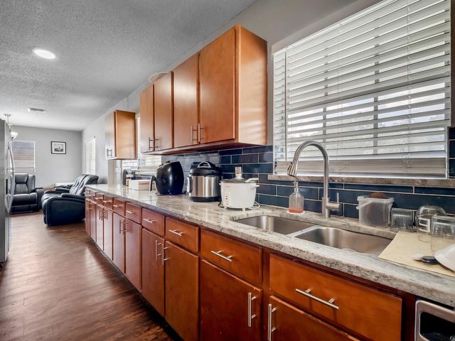 7018 GLENVIEW DRIVE, Tampa, FL 33619