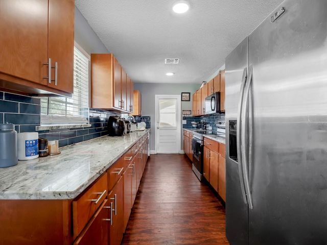 7018 GLENVIEW DRIVE, Tampa, FL 33619