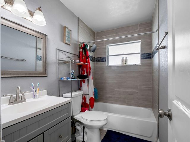 7018 GLENVIEW DRIVE, Tampa, FL 33619