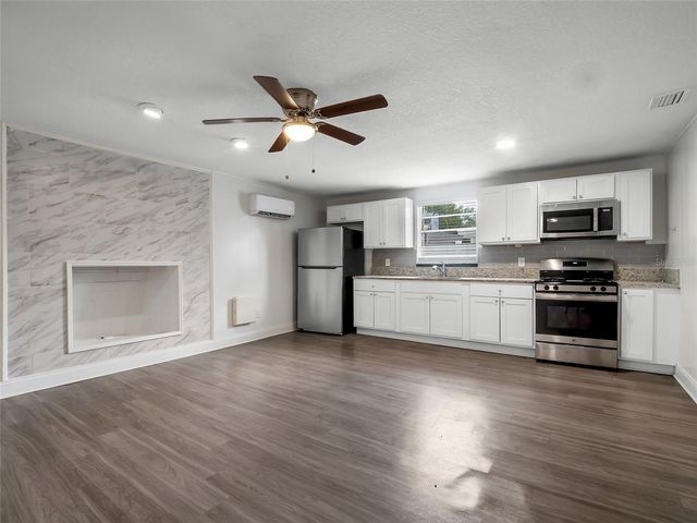7018 GLENVIEW DRIVE, Tampa, FL 33619