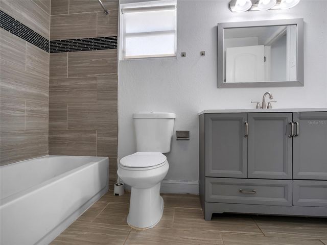 7018 GLENVIEW DRIVE, Tampa, FL 33619