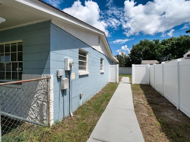 7018 GLENVIEW DRIVE, Tampa, FL 33619