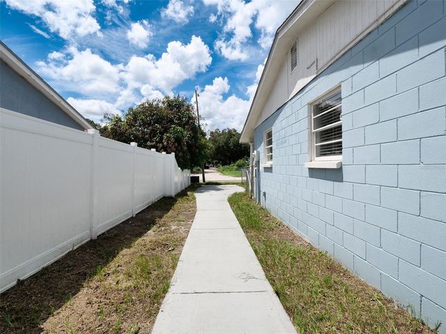 7018 GLENVIEW DRIVE, Tampa, FL 33619