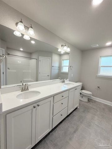 9687 Angel Oak Dr, Pensacola, FL 32526