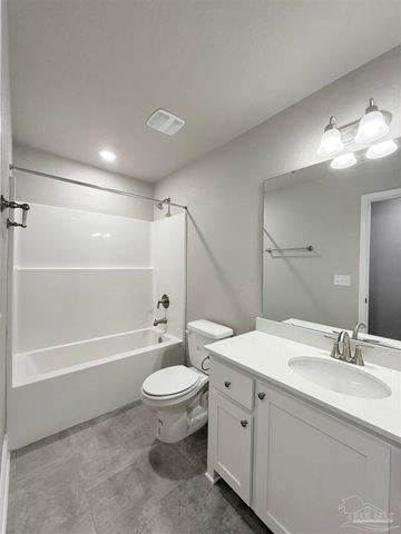 9687 Angel Oak Dr, Pensacola, FL 32526