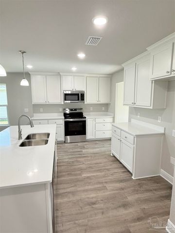 9687 Angel Oak Dr, Pensacola, FL 32526