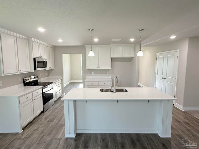 9687 Angel Oak Dr, Pensacola, FL 32526