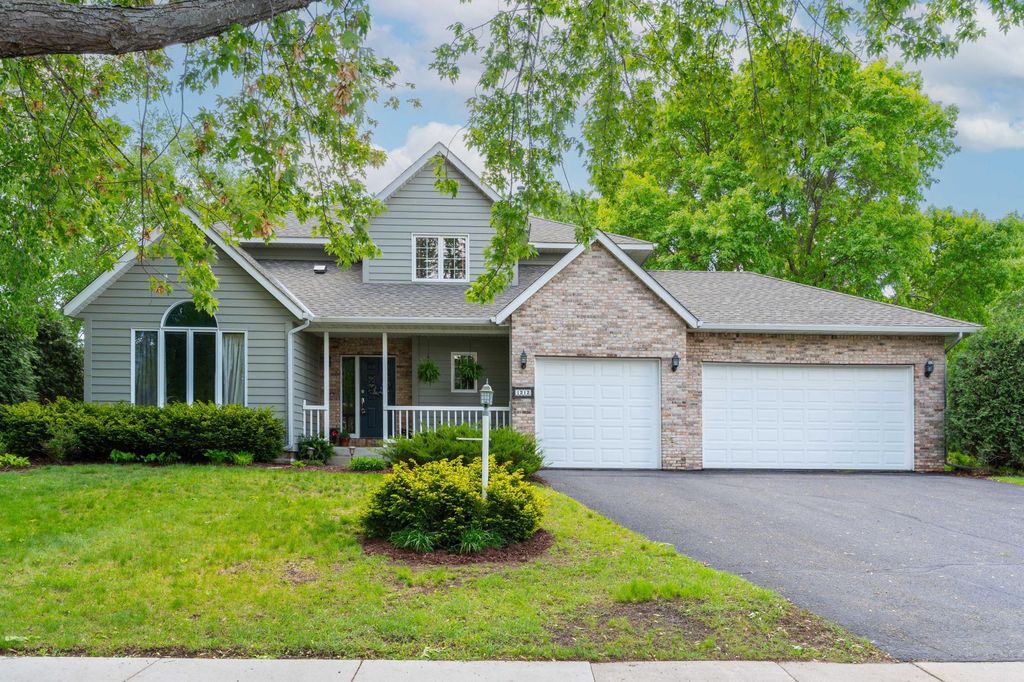 1212 Mill Creek Circle, Saint Cloud, MN 56303