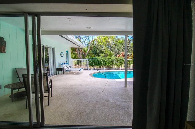 3223 ROWENA STREET, Sarasota, FL 34231