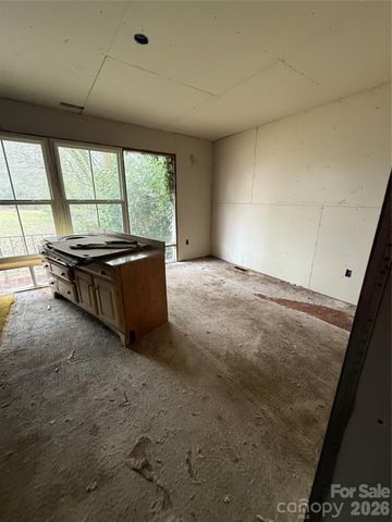 8106 Mount Holly Road, Charlotte, NC 28214