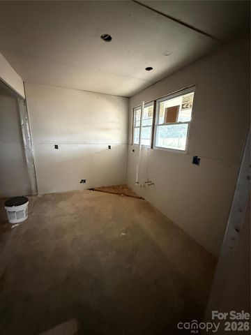 8106 Mount Holly Road, Charlotte, NC 28214