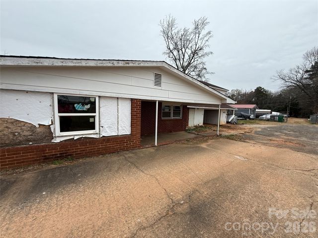 8106 Mount Holly Road, Charlotte, NC 28214