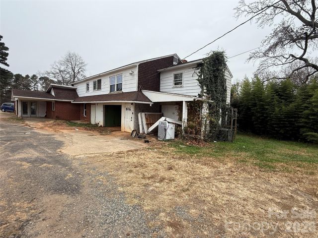 8106 Mount Holly Road, Charlotte, NC 28214