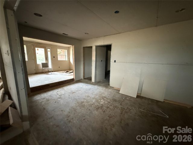 8106 Mount Holly Road, Charlotte, NC 28214