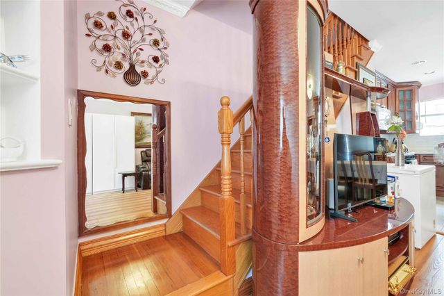 6154 77TH Place, Middle Village, NY 11379