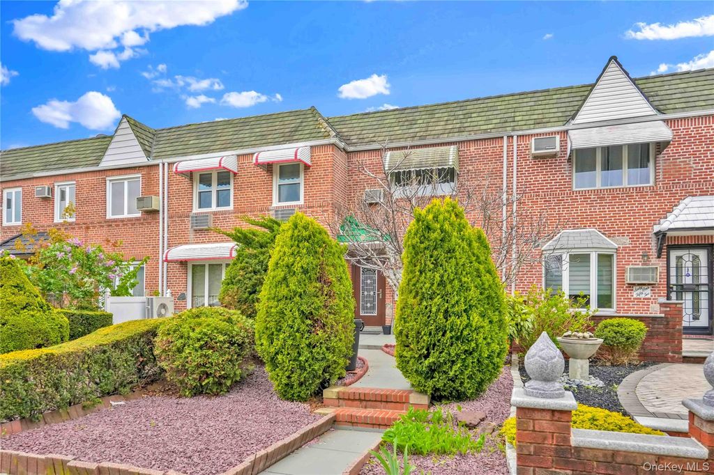 6154 77TH Place, Middle Village, NY 11379