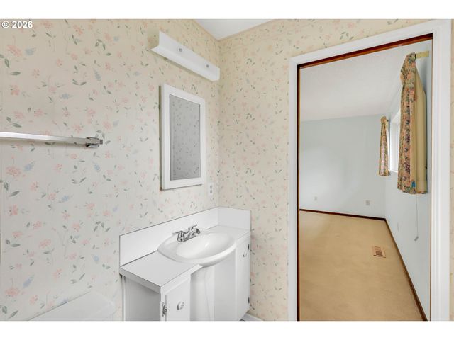 6980 Sw 130TH Ave, Beaverton, OR 97008