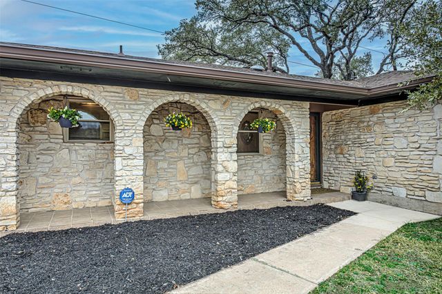 1303 Oak Shadows CIR, Austin, TX 78758