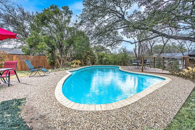1303 Oak Shadows CIR, Austin, TX 78758