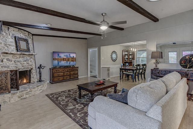 1303 Oak Shadows CIR, Austin, TX 78758