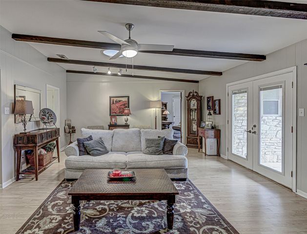 1303 Oak Shadows CIR, Austin, TX 78758