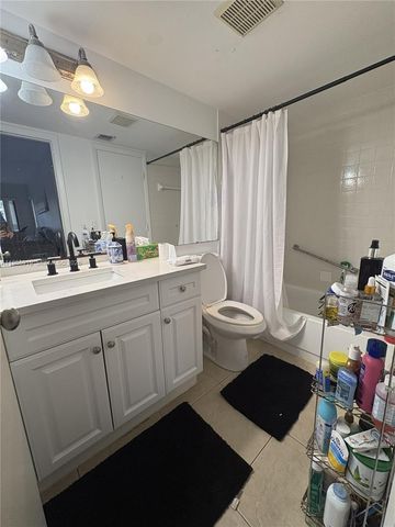 718 Sunny Pine Way D1, Greenacres, FL 33415