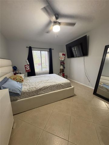 718 Sunny Pine Way D1, Greenacres, FL 33415