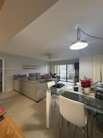 718 Sunny Pine Way D1, Greenacres, FL 33415