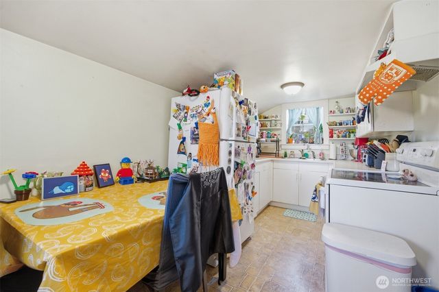 900 N Garden, Bellingham, WA 98225