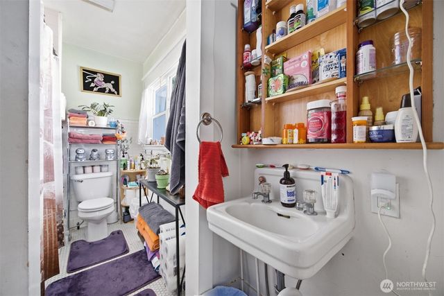 900 N Garden, Bellingham, WA 98225