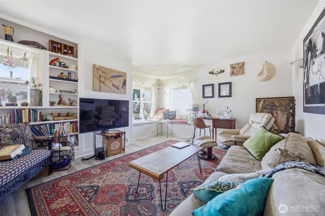 900 N Garden, Bellingham, WA 98225