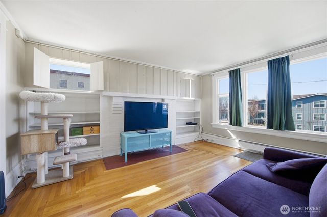 900 N Garden, Bellingham, WA 98225