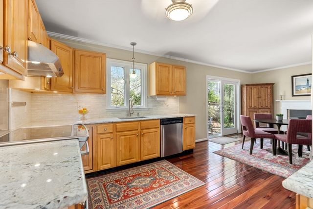 26 Buena Vista Road, Wellesley, MA 02482