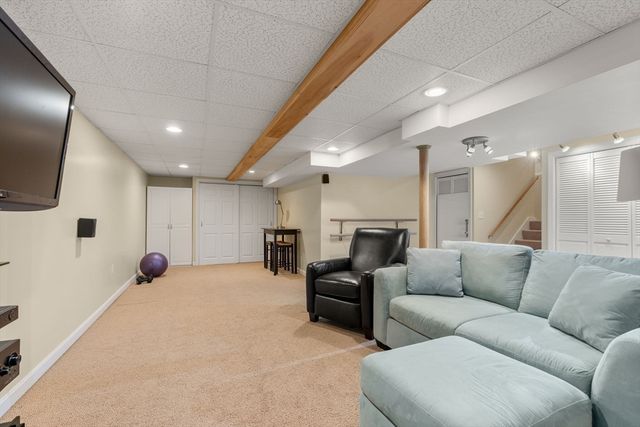 26 Buena Vista Road, Wellesley, MA 02482